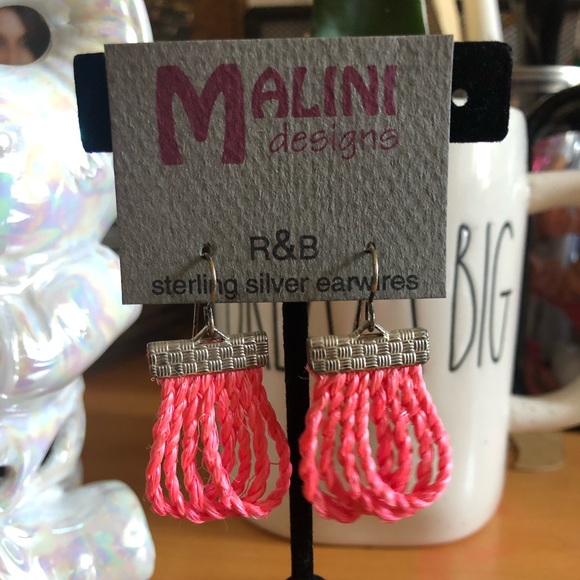 Two fierce pairs of earrings - Picture 2 of 3